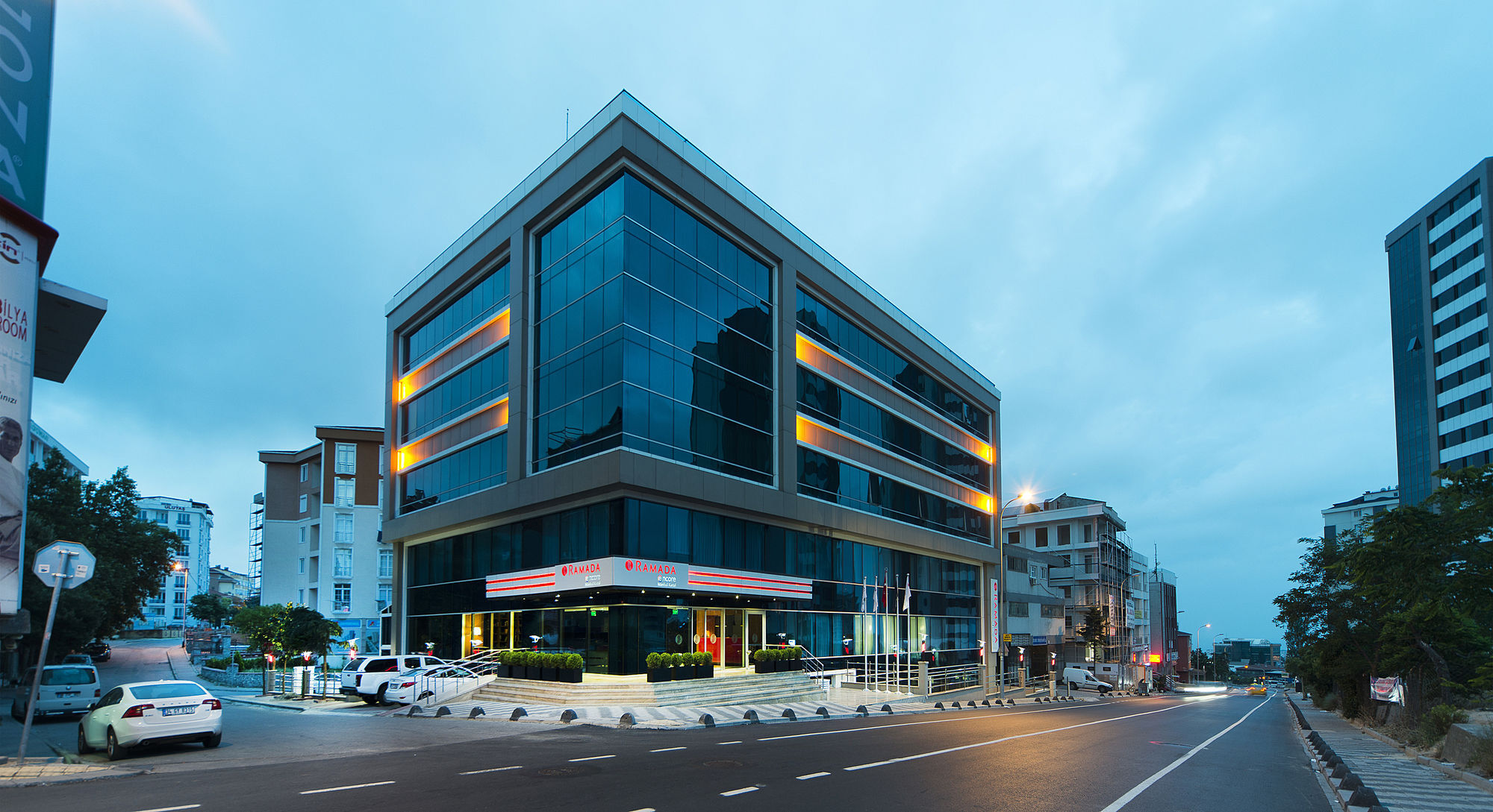 Ramada Encore Kartal מלון